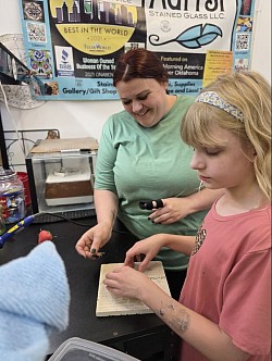 Cherokee Artist Instructor, Hailee Hines